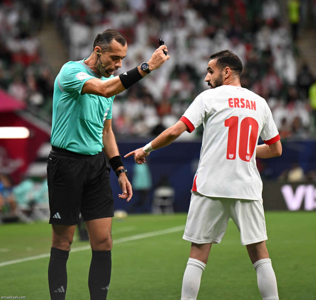 الأخضر يغادر سباق اللقب