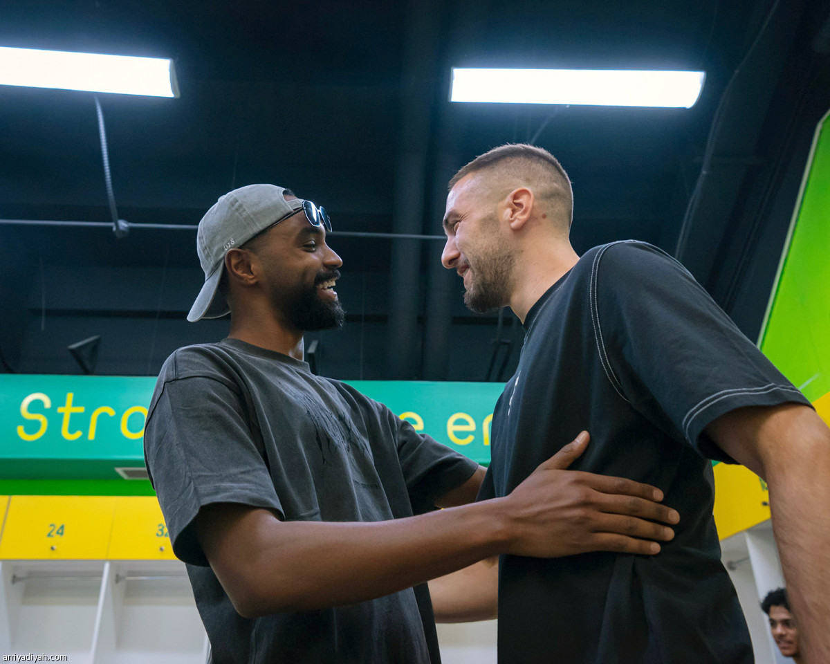 الخليج يبدأ الإعداد