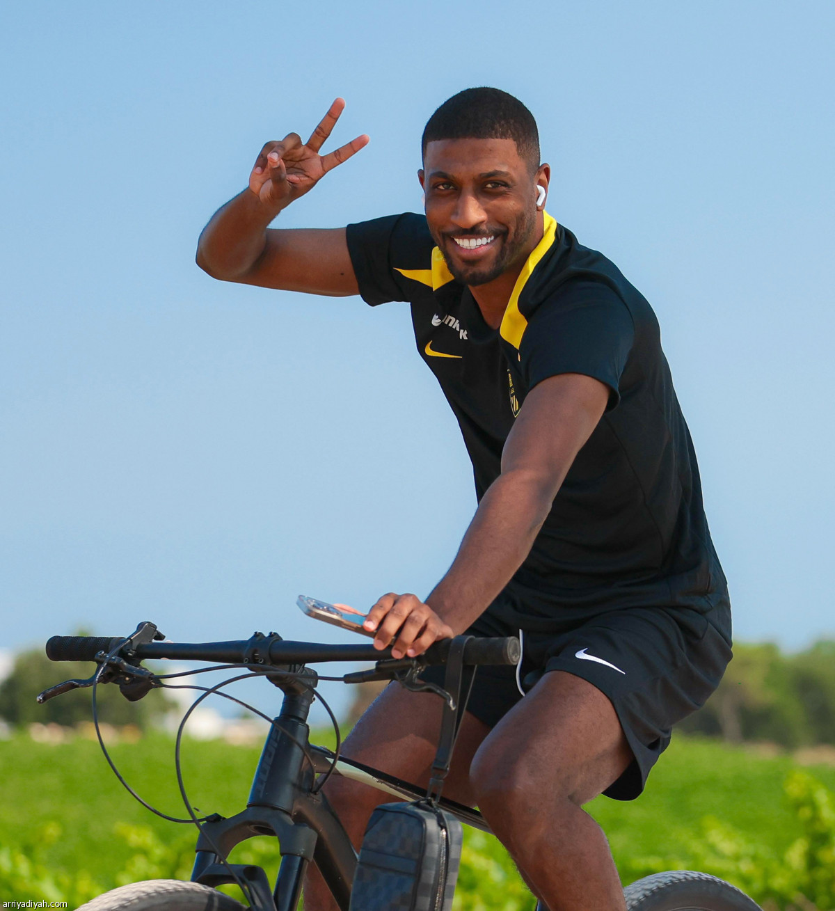 النمور على الدرّاجات