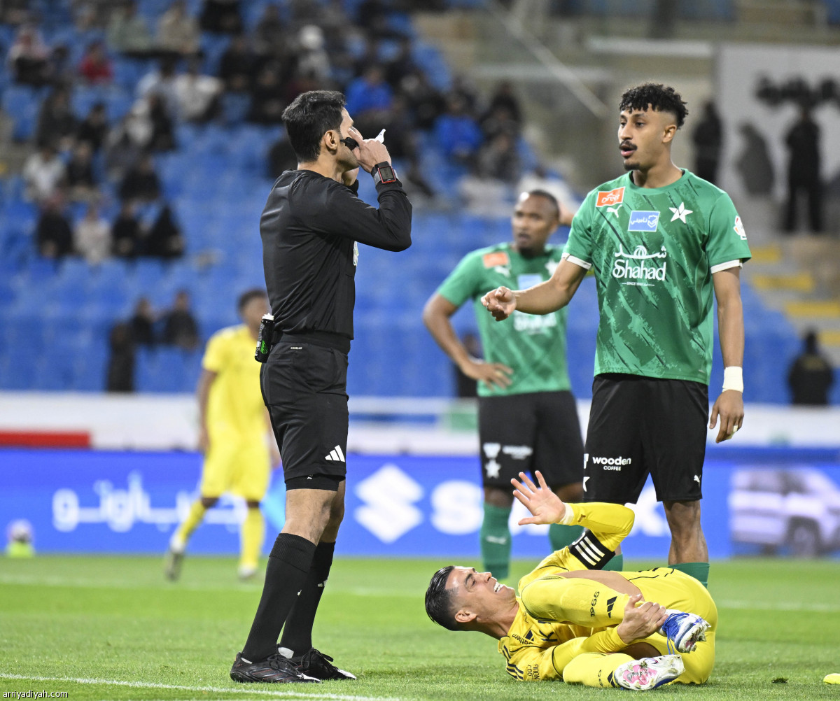 القمة تبقى نصراوية