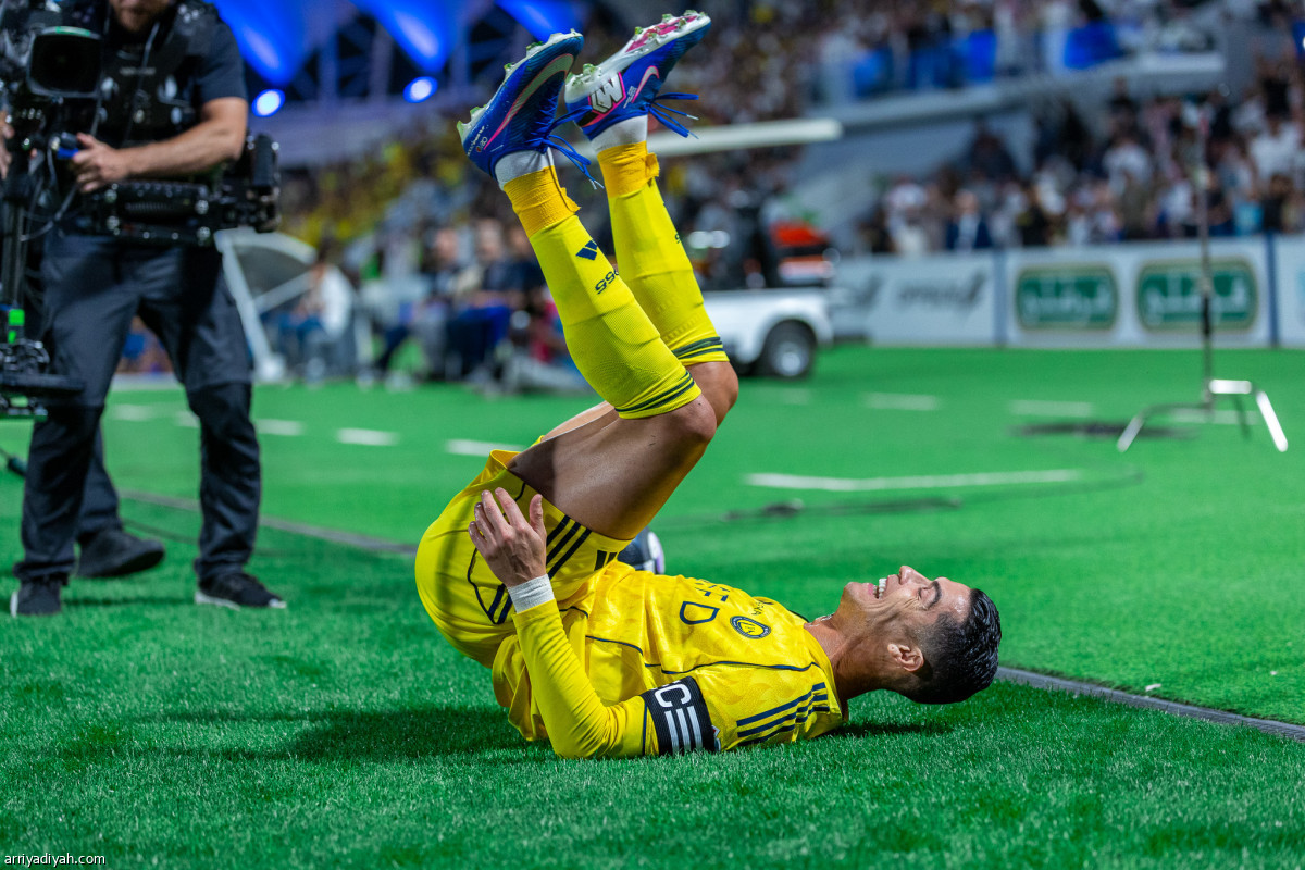 الاحتفال يعود