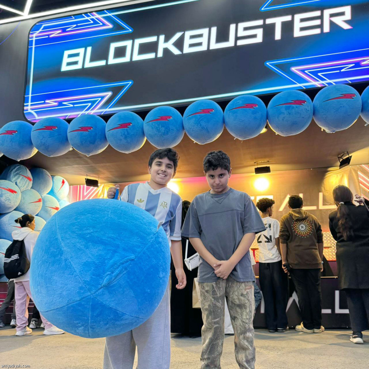 «بيست لاند» تنطلق