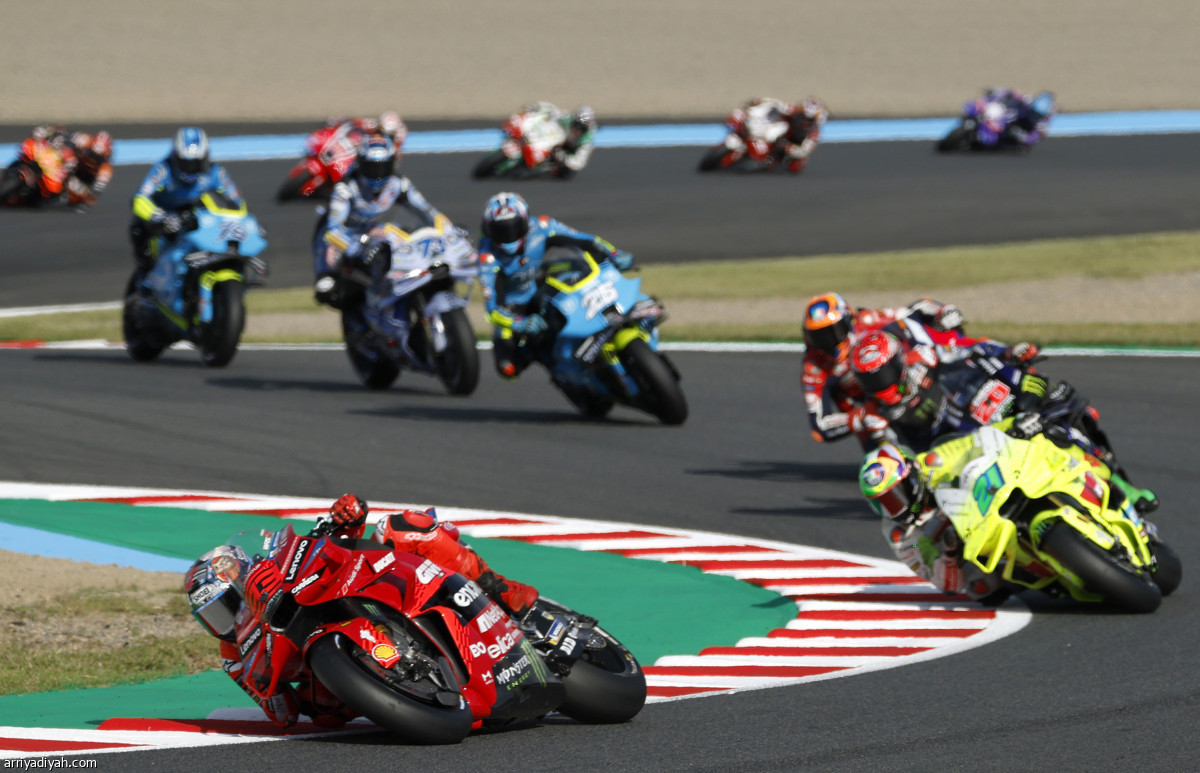 ماركيز يقترب